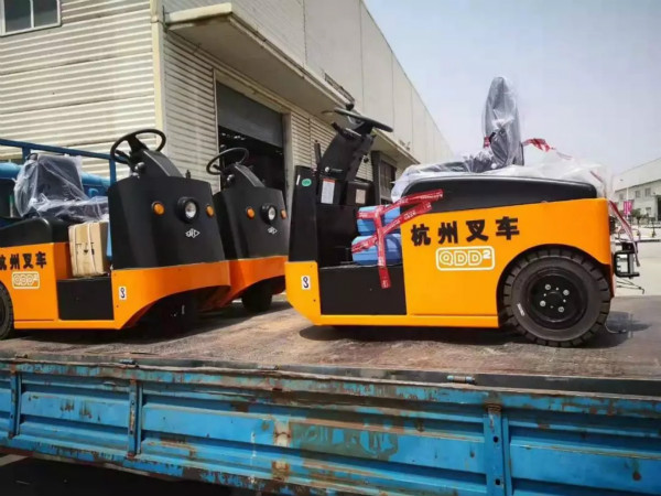 有質(zhì)量有保證，杭叉的電動(dòng)牽引車(chē)再一次交付天津某企業(yè)！